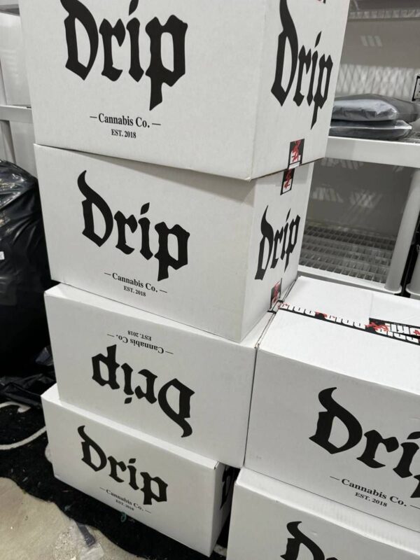 Experience the ultimate in vaping luxury with the DRIP 2G DISPOSABLE.