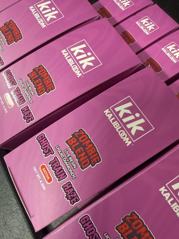 KIK 4G Disposable, the perfect choice for on-the-go vaping enthusiasts.