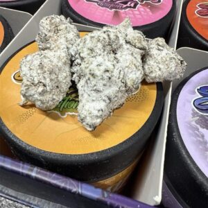 This PERSY SNOWCAPS ZAZA EDITION-inspired drop features ultra-potent, cold-cured live rosin with a frosty trichome profile, delivering an intense flavor and smooth, heavy-hitting effects.